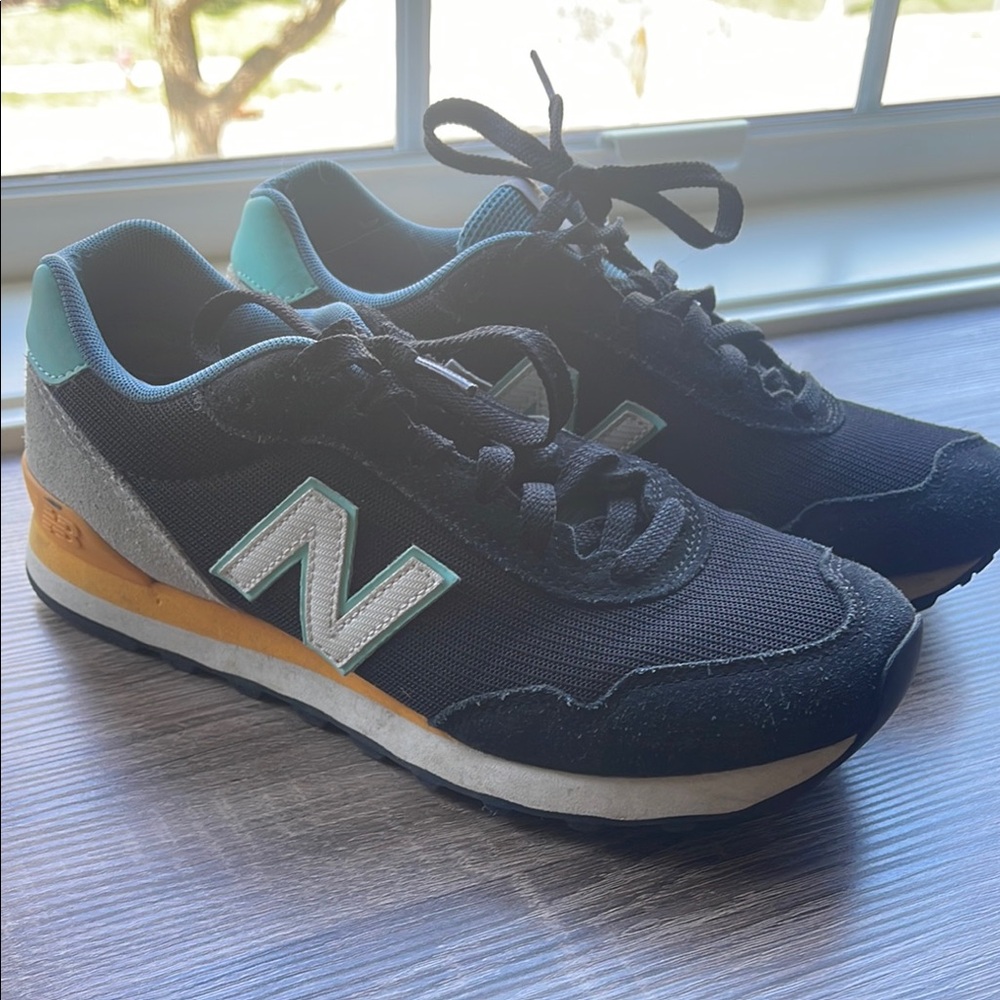 New Balance 515 Black and Aqua Sneakers Size 7.5